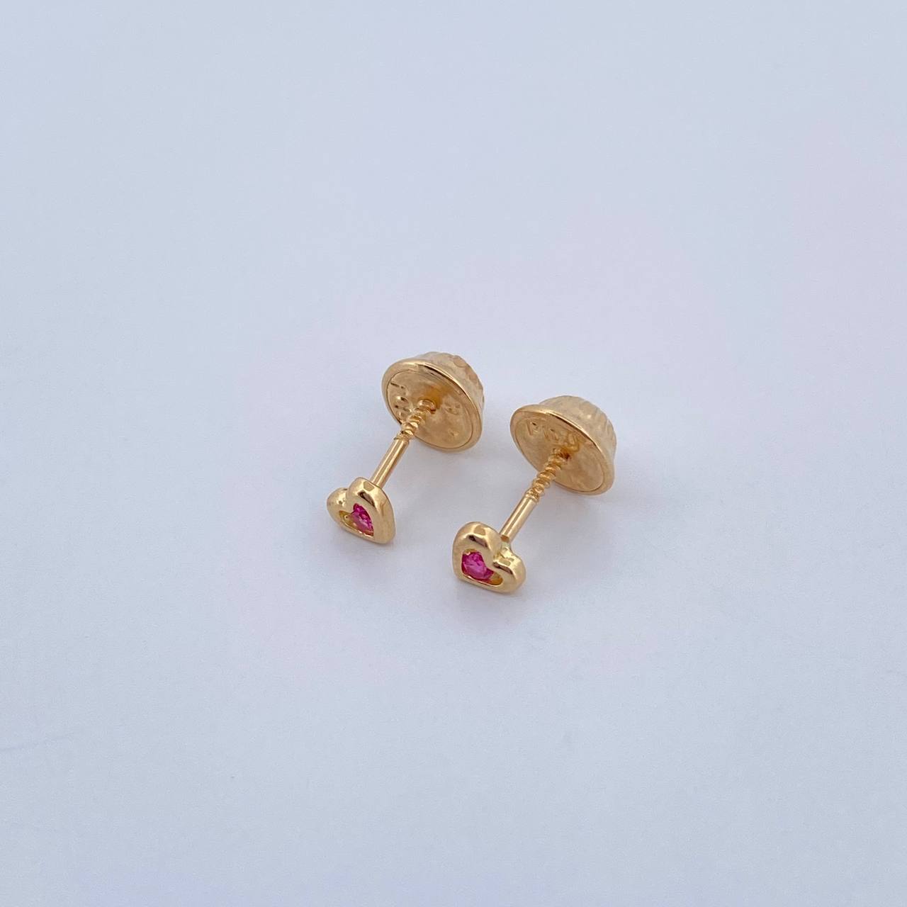Topos Silueta Corazon 0.55gr / Circon Fucsia Oro Amarillo 18K &