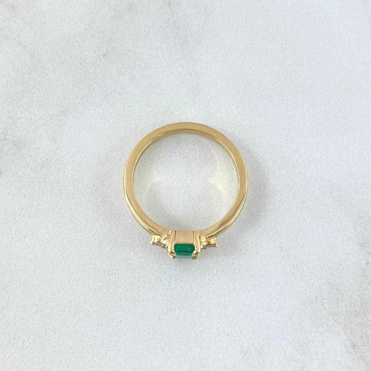 Solitaire Ring Tri 3.9gr / Size 6 3/4 / Emerald 60pts - White Diamonds 8pts 18K Yellow Gold (Jewelry) *