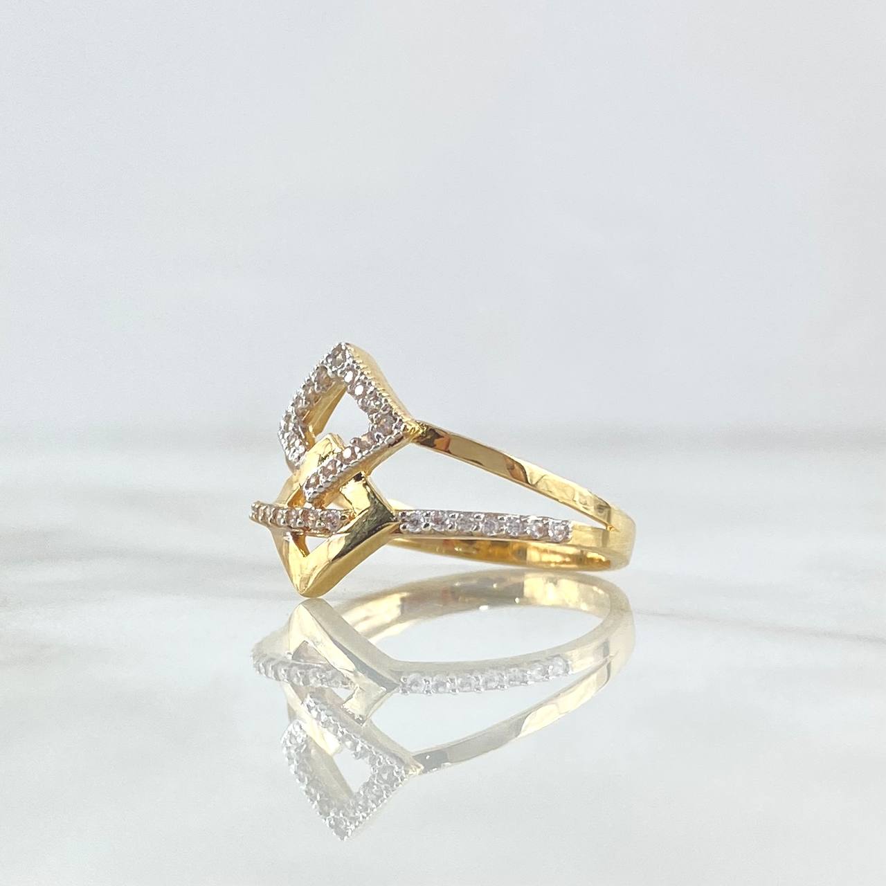 Overlapping Squares Ring 3.05gr / Size 7 / White Zircons 18K Yellow Gold *