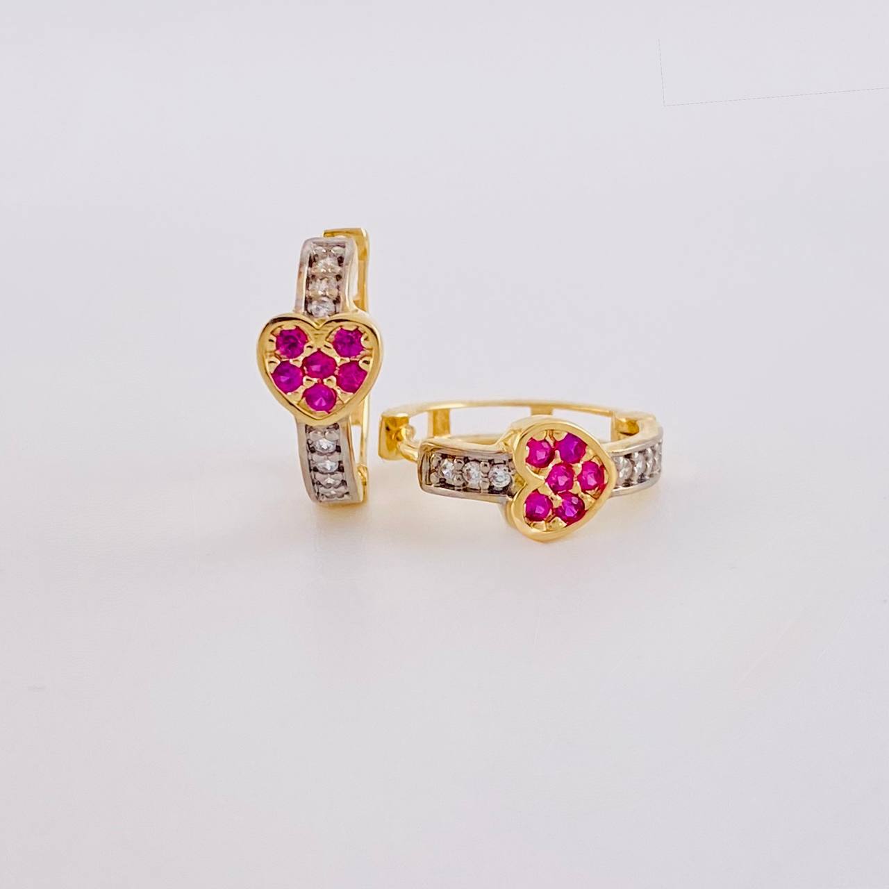Hoop Earrings Heart Dense 2.2g / 1/2 in 18K Yellow Gold