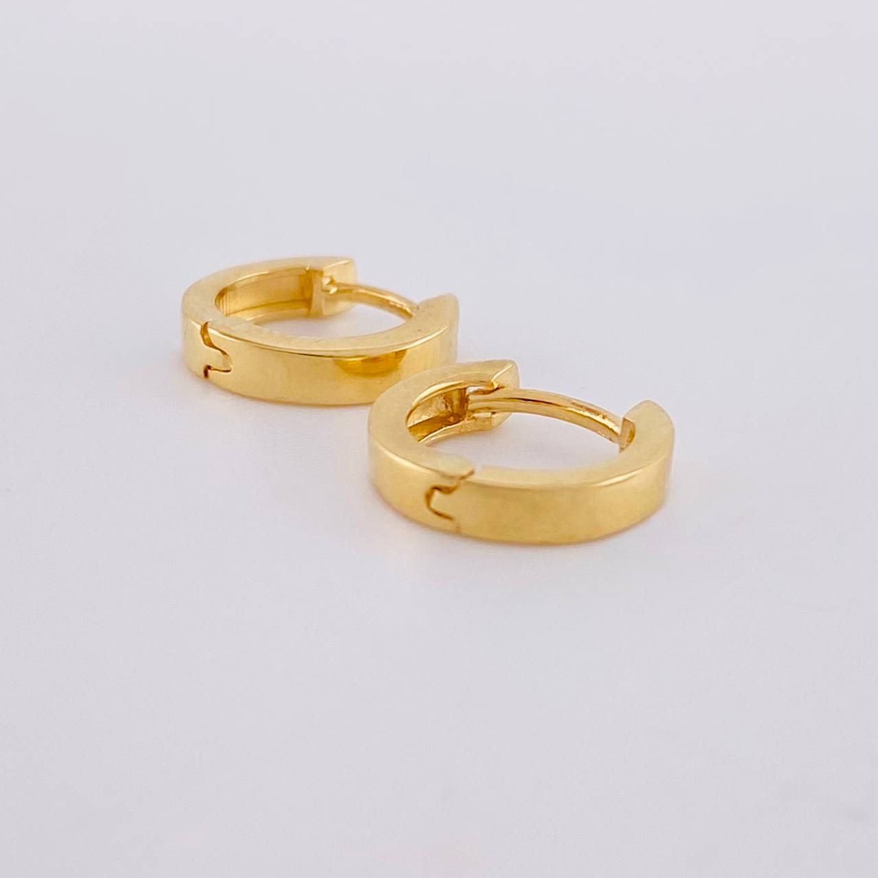 Candongas Carril 1.6g / 1/2 in Oro Amarillo 18K