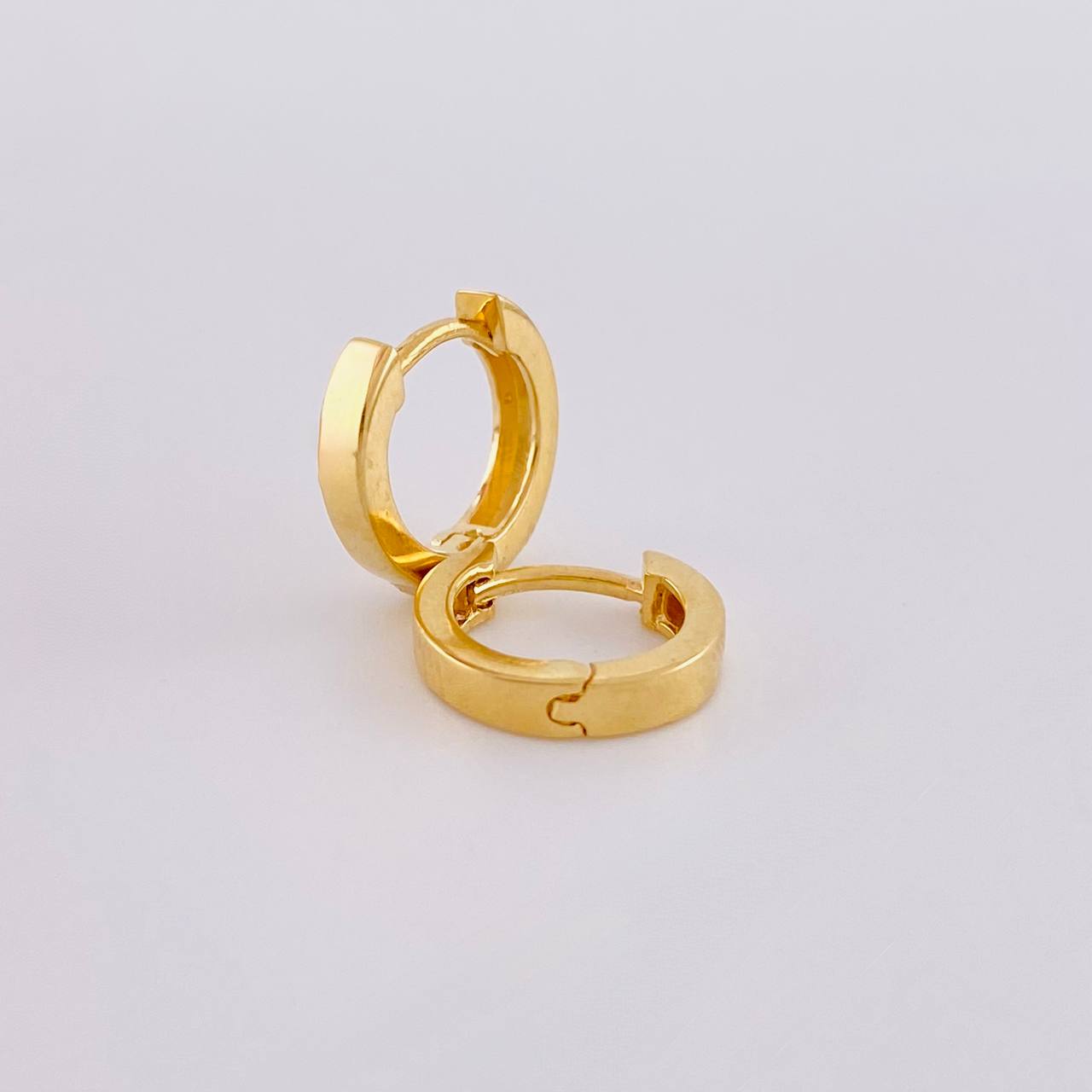 Hoop Earrings Carril 1.5g / 1/2 in 18K Yellow Gold