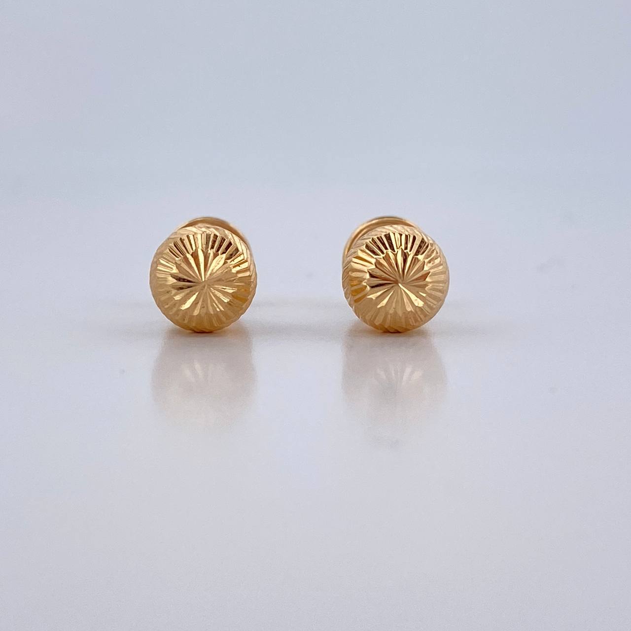 Stud Earrings Bead 1.1gr / 8mm Diamond Cut Yellow Gold 18K $