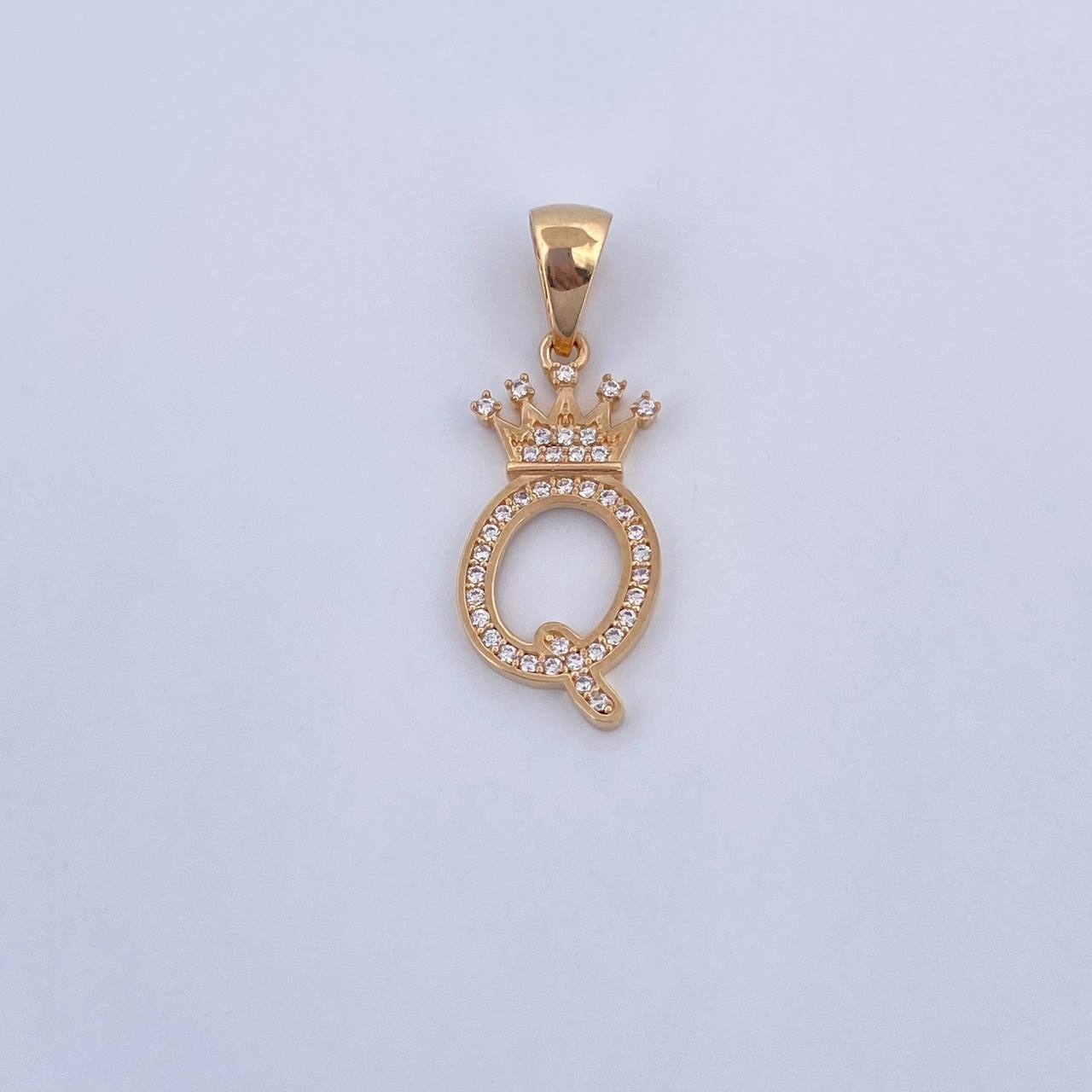 Pendant Letter Q Crown 1.65gr / 2.8cm / White Zircons 18K Yellow Gold &