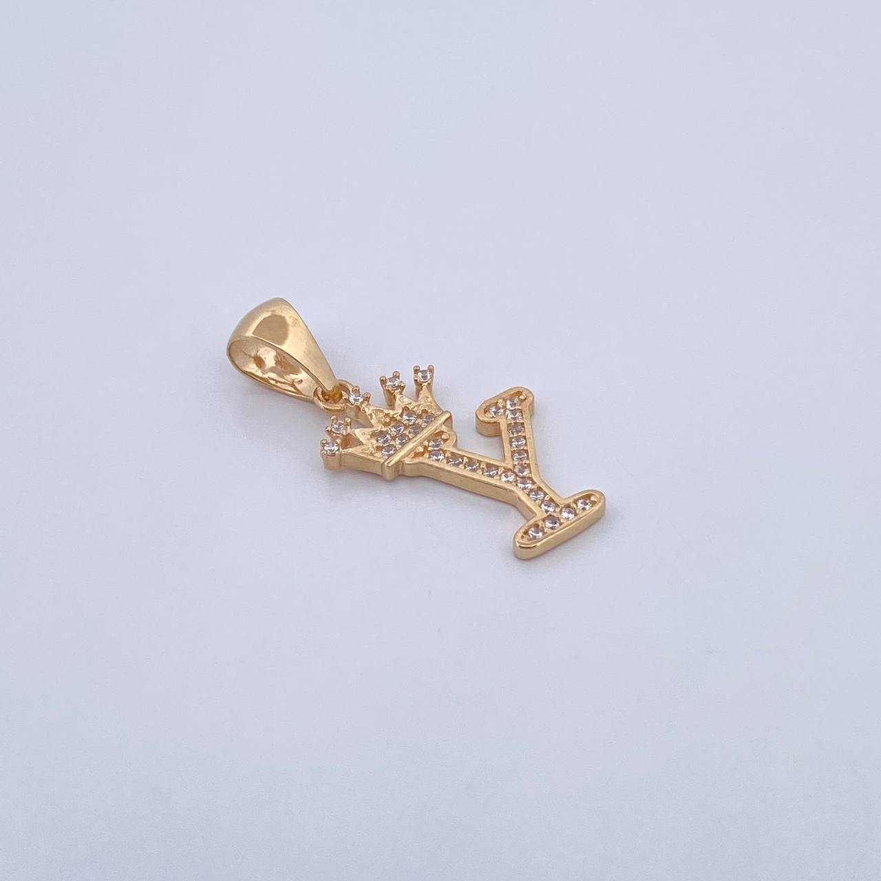 Dije Letra Y Corona 1.6gr / 2.6cm / Circones Blancos Oro Amarillo 18K &