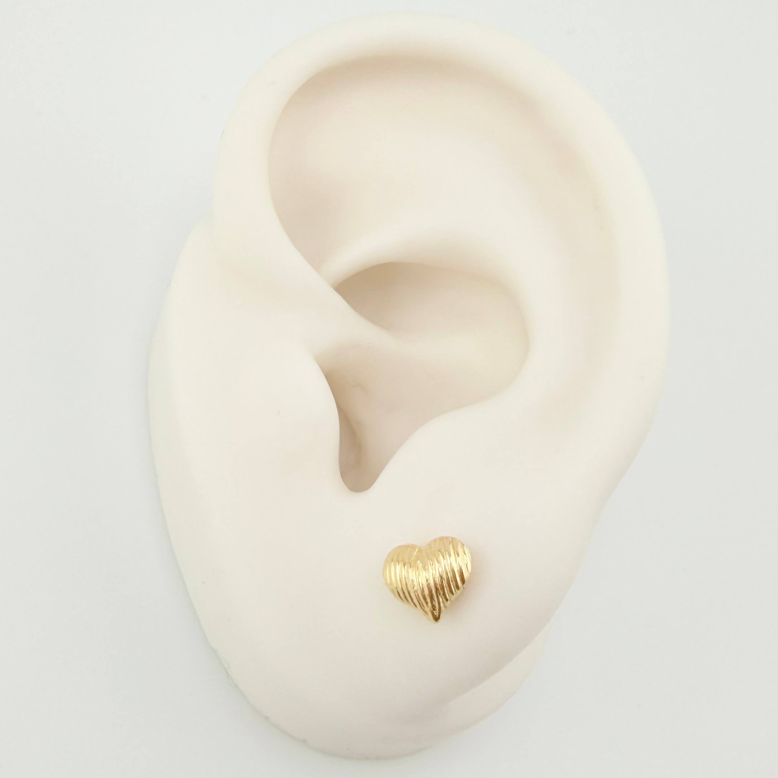 Topos Corazón Rayado 0.6gr / 6mm Oro Amarillo 18K