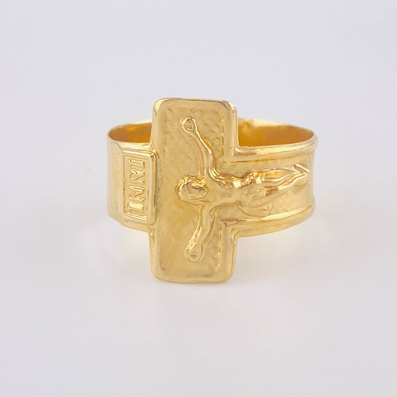 Anillo Cruz cristo 3.45g / T10 1/2 Oro Amarillo 18K