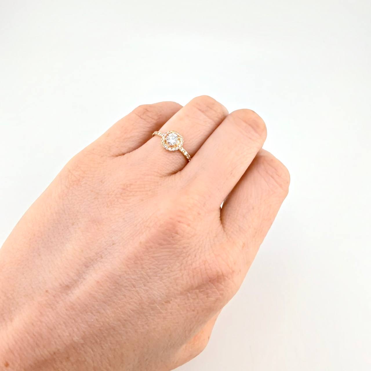 Circular Halo Ring 1.7g / T6 Yellow Gold 18K