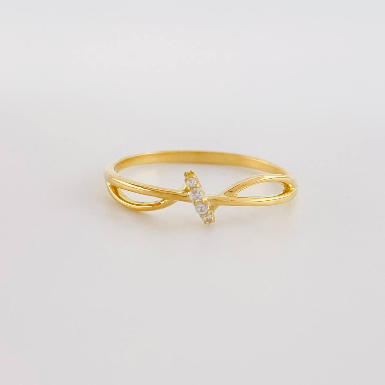 Intertwined Infinity Ring 1.25g / Size 6 1/2 Yellow Gold 18K