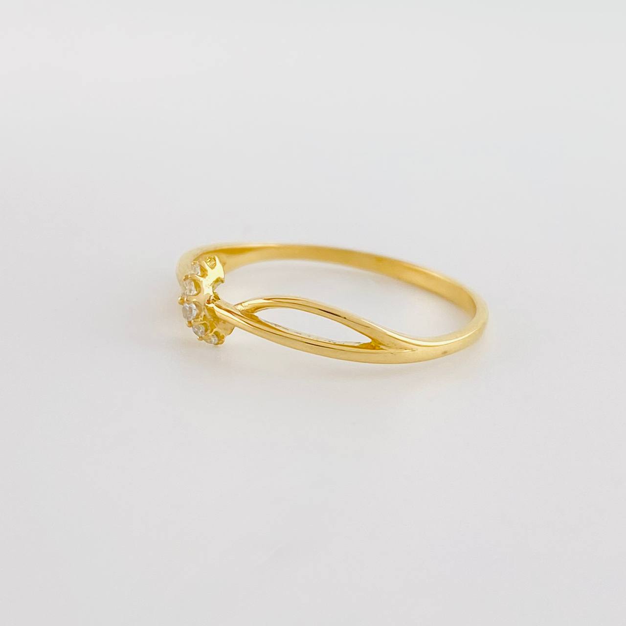 Intertwined Infinity Ring 1.25g / Size 6 1/2 Yellow Gold 18K