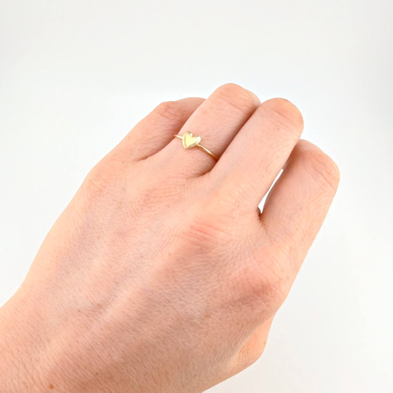 Anillo Corazon liso 0.95g / T6 Oro Amarillo 18K