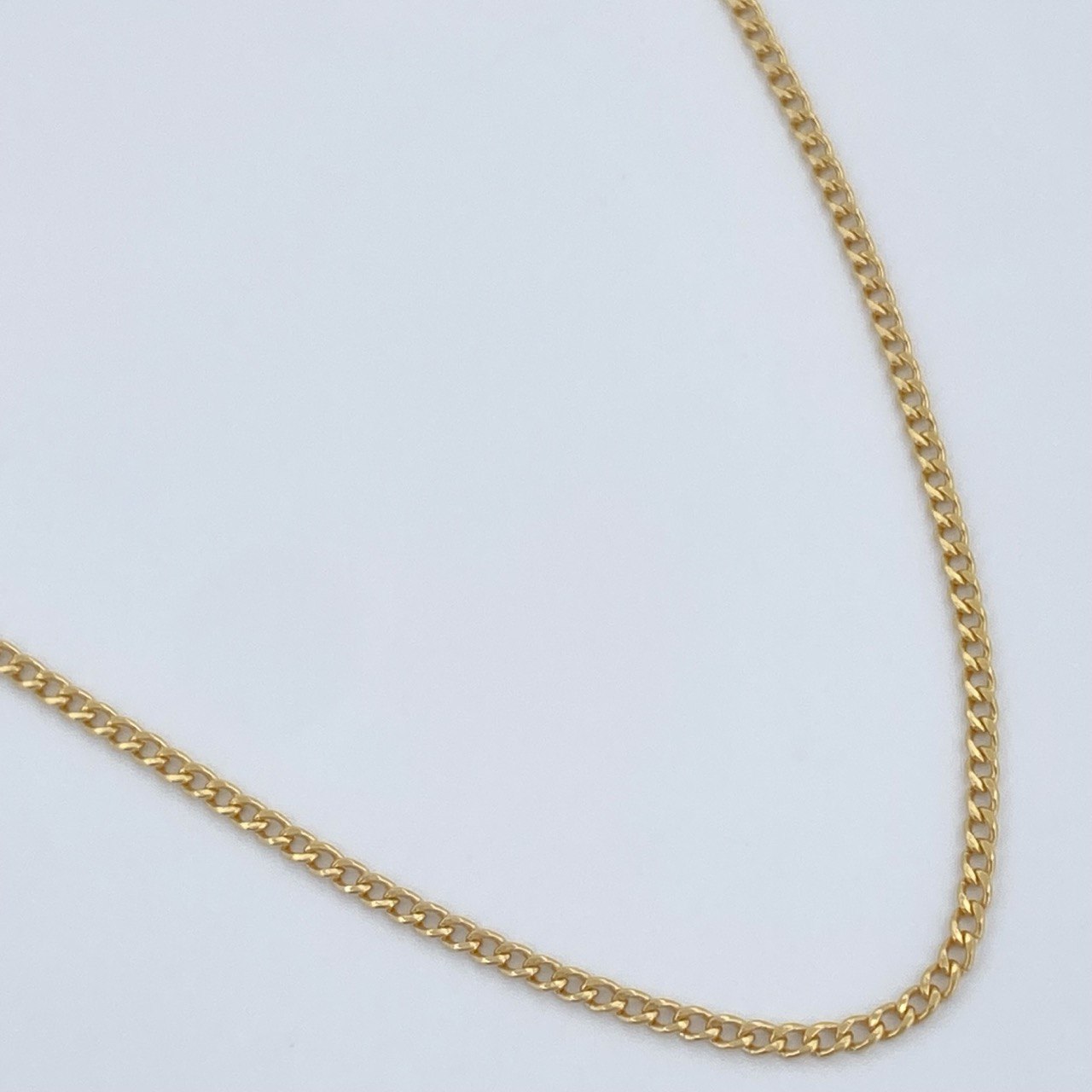 Cadena Cubana 1.8gr / 23 1/2 in / Oro Amarillo +1 18K +