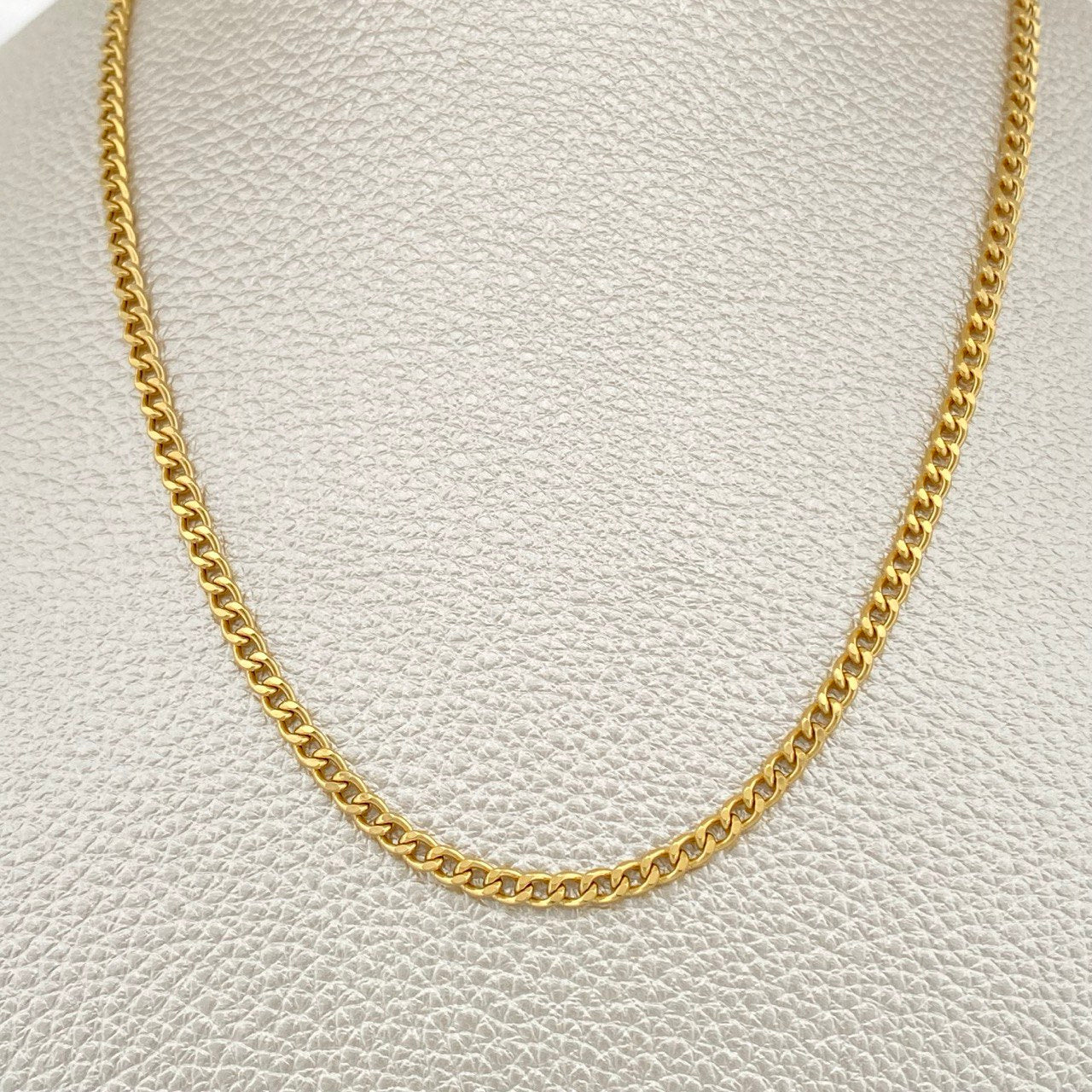 Cadena Cubana 7.4gr / 23 1/2 in / Oro Amarillo +1 18K +