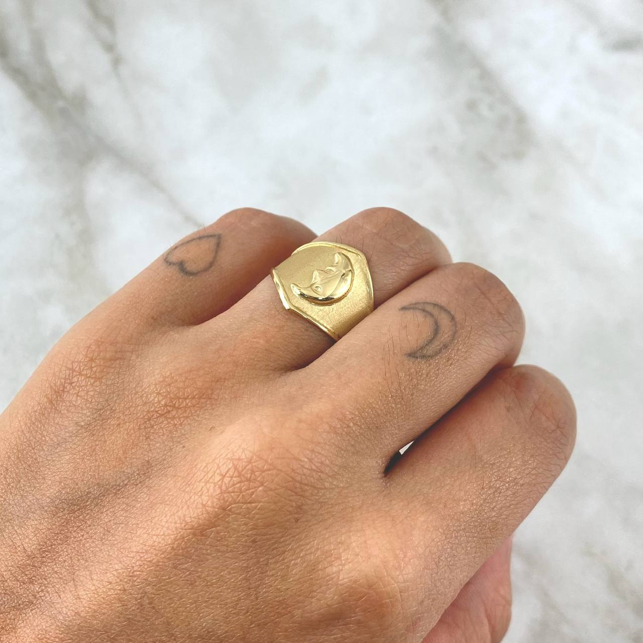 Moon Face Signet Ring 1.95gr / Size 6 3/4 / Textured Matte 18K Yellow Gold