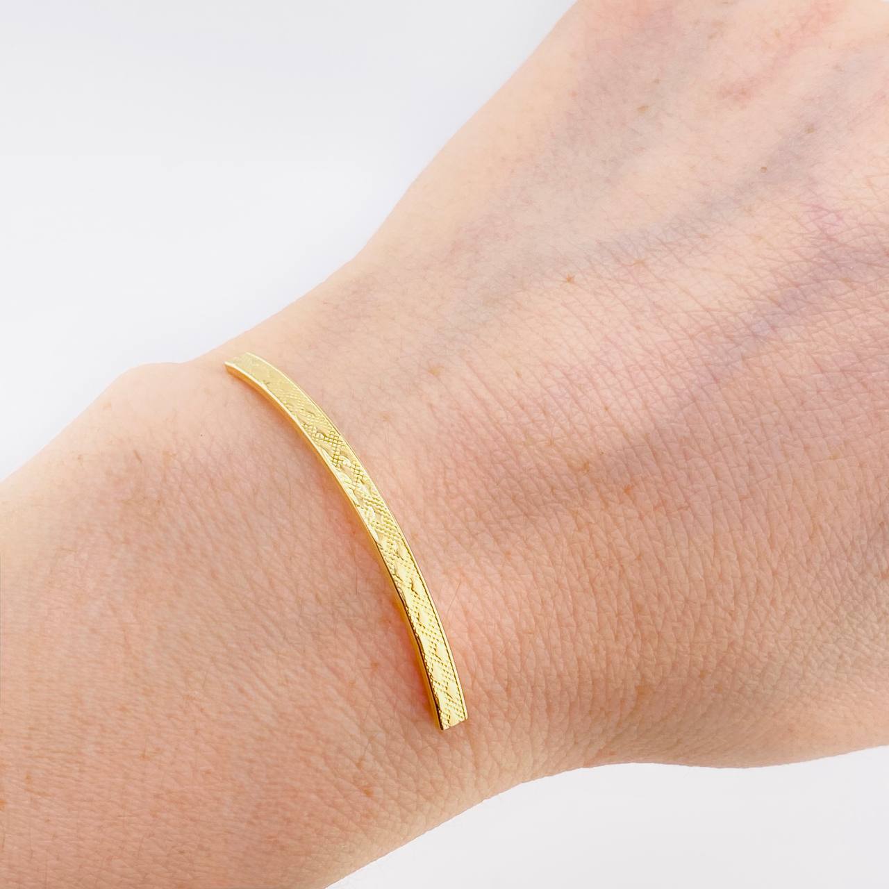 Herraje Tubular Rombo 0.4 g / 1 3/4 in Oro Amarillo 18K