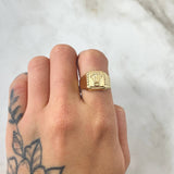 Signet Ring Crown 1.85gr / Size 6 / 18K Yellow Gold