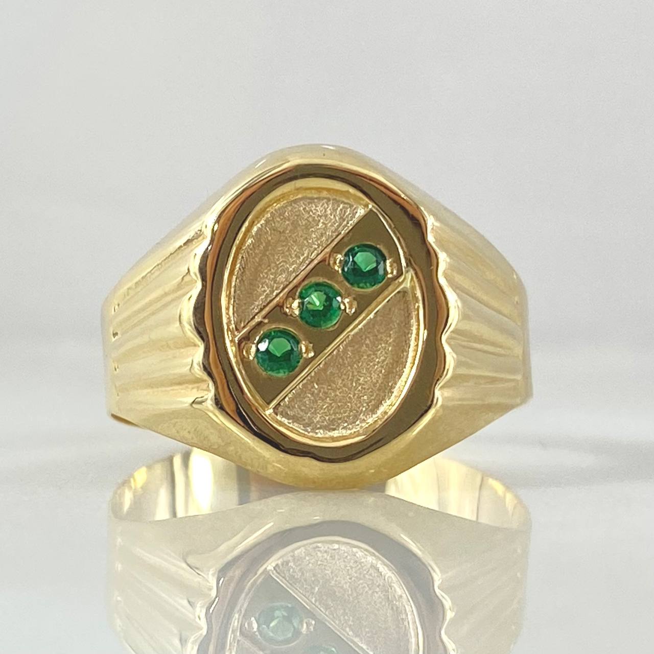 Trinity Signet Ring 2.5gr / Size 10 / 18K Gold *