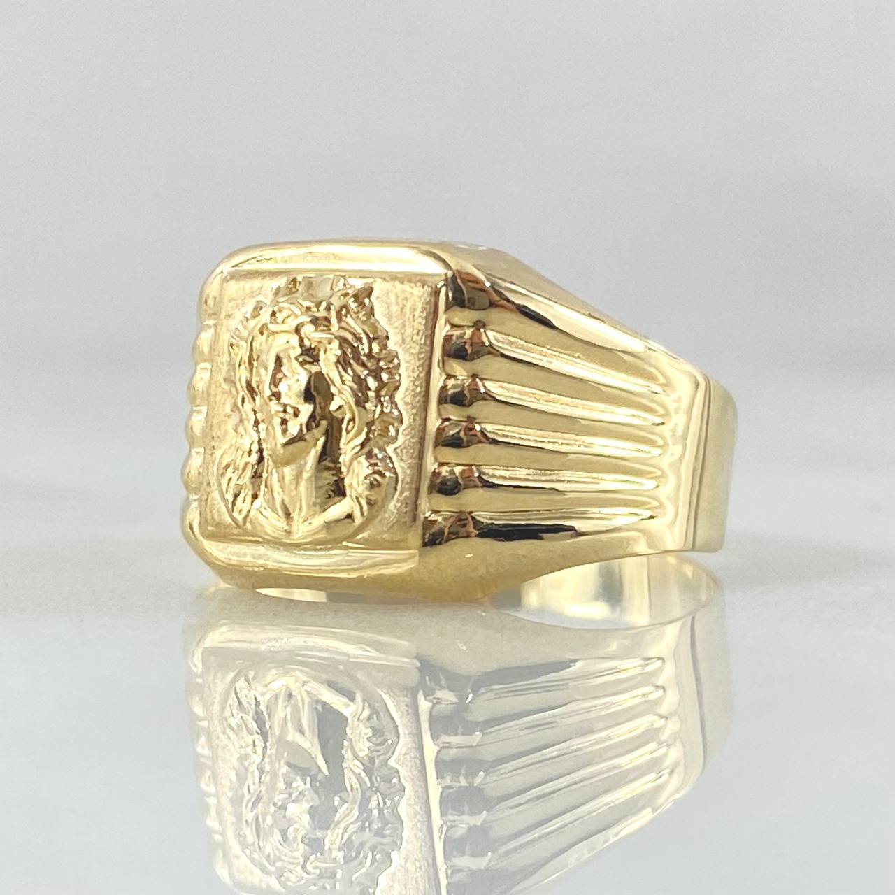 Christ Face Ring 1.9gr / Size 7 1/4 / 18K Yellow Gold