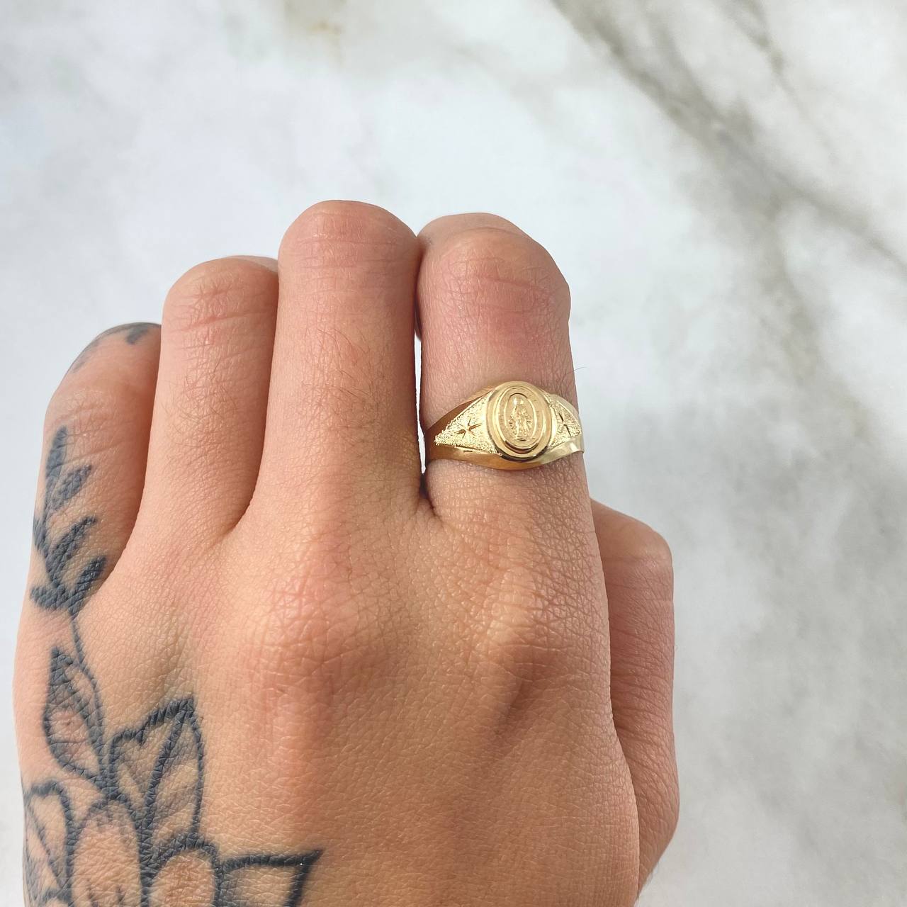 Anillo Sello Virgen Milagrosa 1,8gr, Talla 7,25, Oro 18K 730