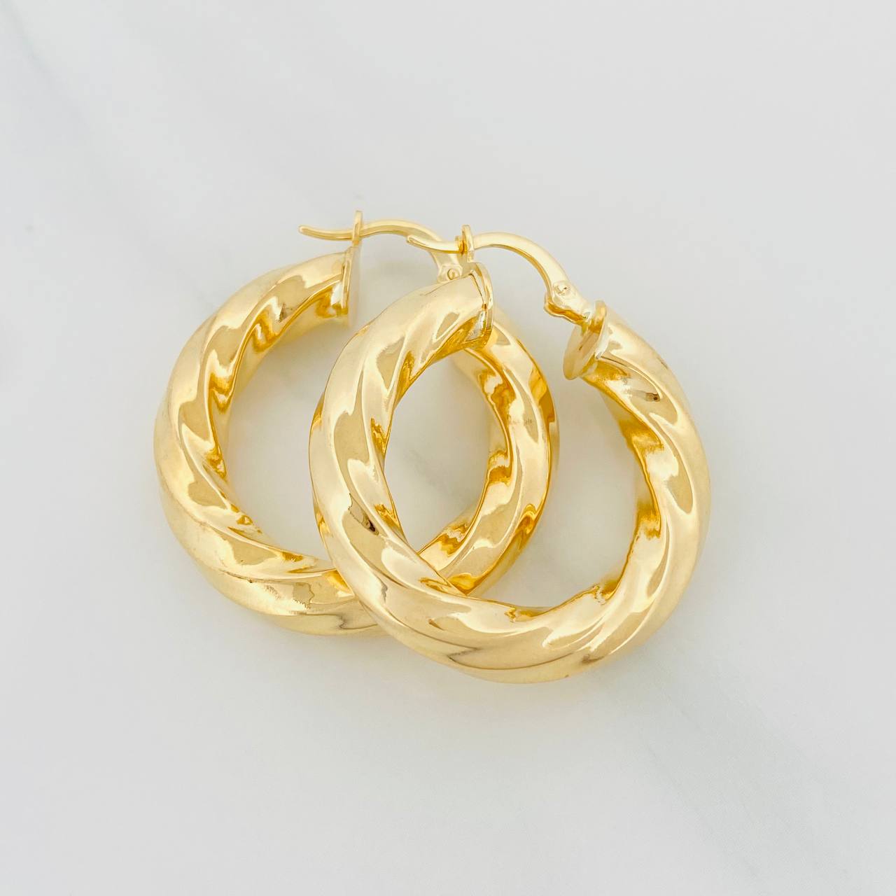 Candongas Lupe 5.55 g / 1 1/4 in Oro Amarillo 18K