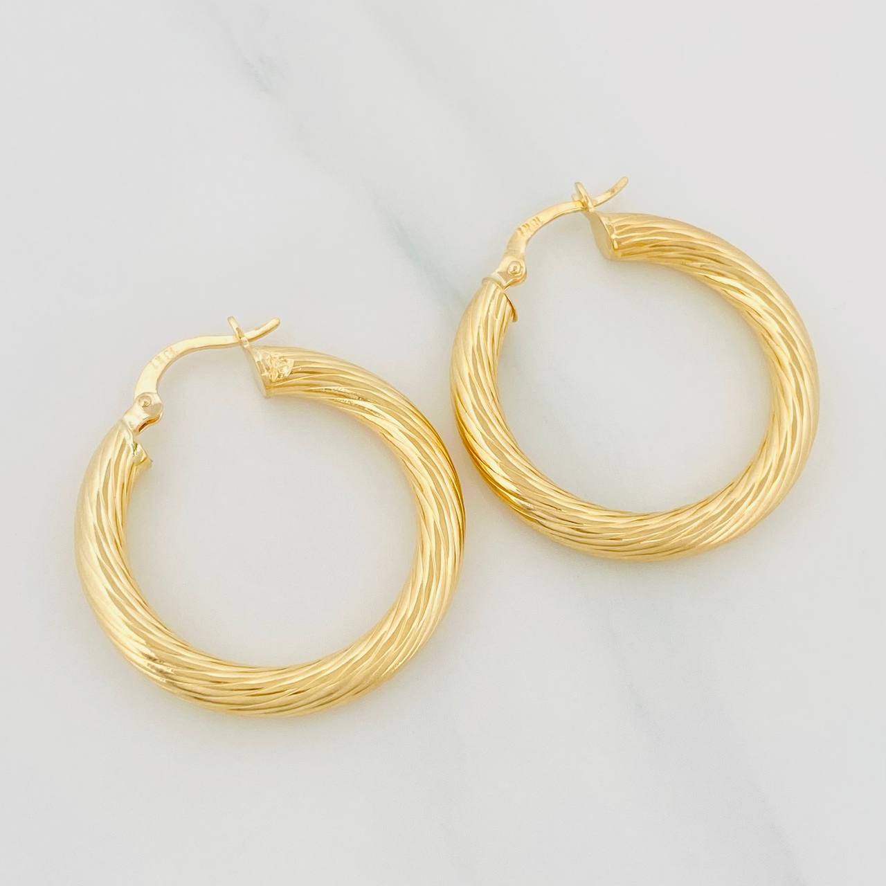 Candongas Lore 4 g / 1 1/4 in Oro Amarillo 18K