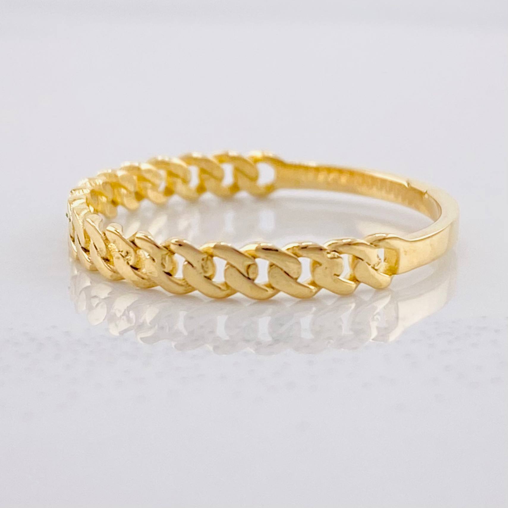 Anillo Cubano 1.05g / T5 1/2 Oro Amarillo 18K