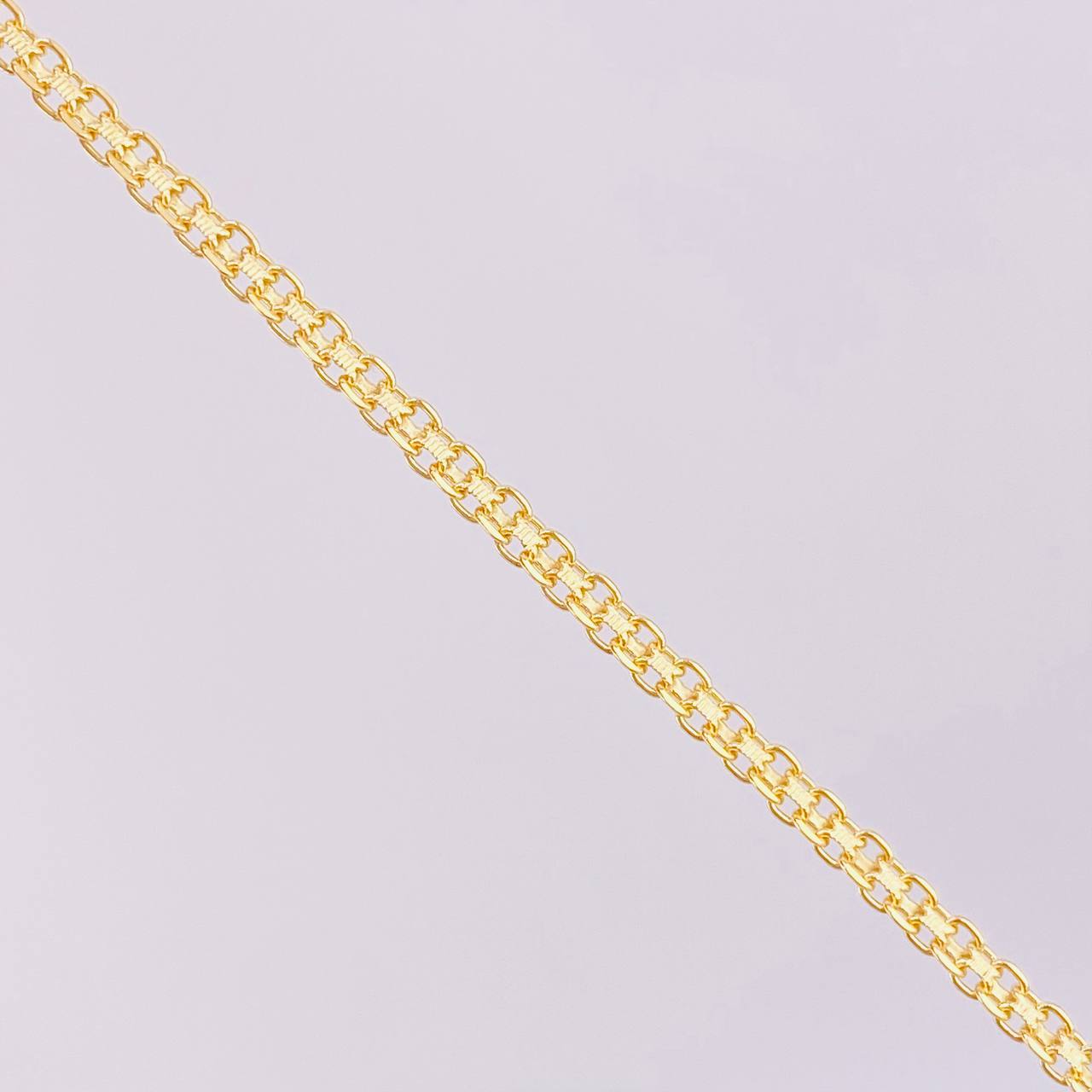 Cadena China 2.6g / 18 in / 1.4mm Oro Amarillo 18K