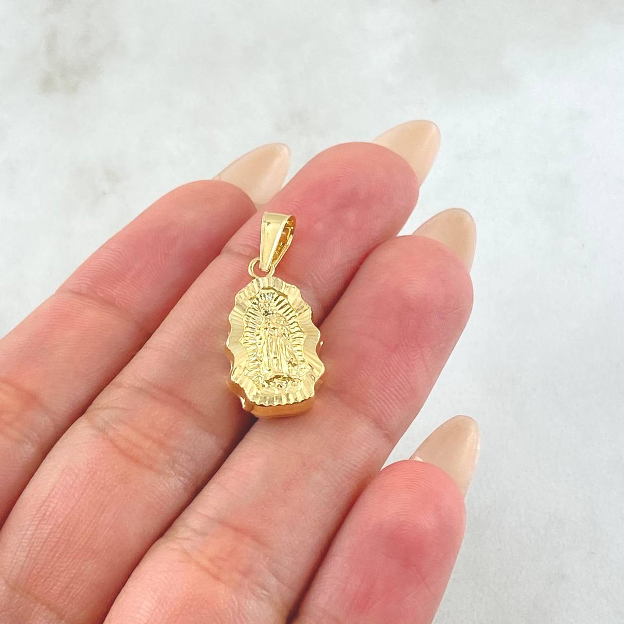 Dije Virgen Guadalupe Silueta 1.5gr / 1 in / Oro Amarillo 18K *