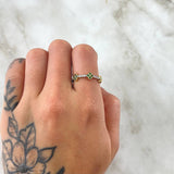 Anillo Corona de Treboles 1.95gr / T6 1/2 / Circones Blancos Verdes Oro Amarillo 18K