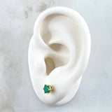 Topos Circulo Seis Garras 1.45gr / 5.5mm Esmeraldas 98pts Oro Amarillo 18K (Joya)