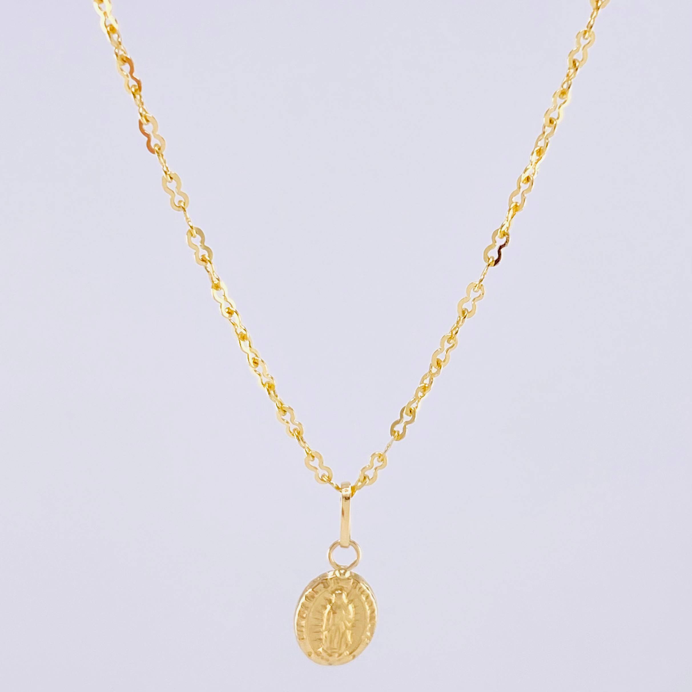 Set Cadena Aro Seguido + Dije Virgen De Guadalupe / 2.2 g / 17 3/4 in Oro Amarillo 18K