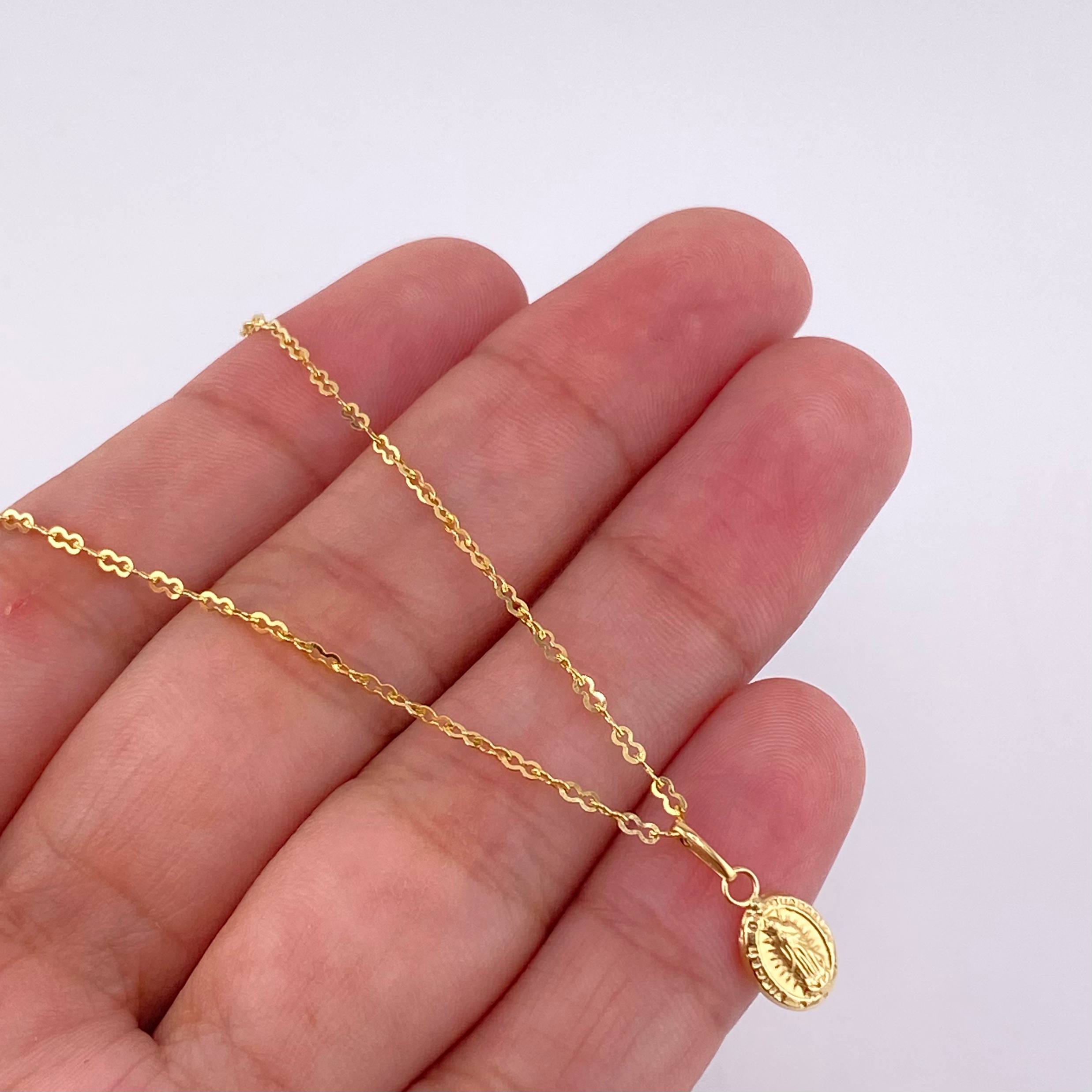Classic Link Chain + Pendant Virgin of Guadalupe / 2.15 g / 17 3/4 in Yellow Gold 18K