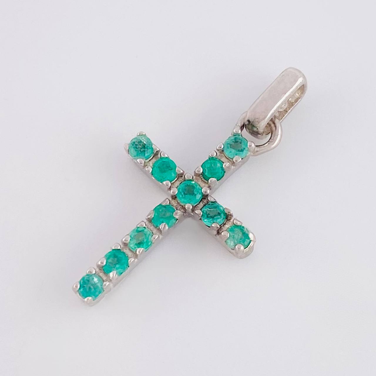 Pendant Dense Cross Emeralds 0.4 Pts 1.35 g / 1 in Silver 925