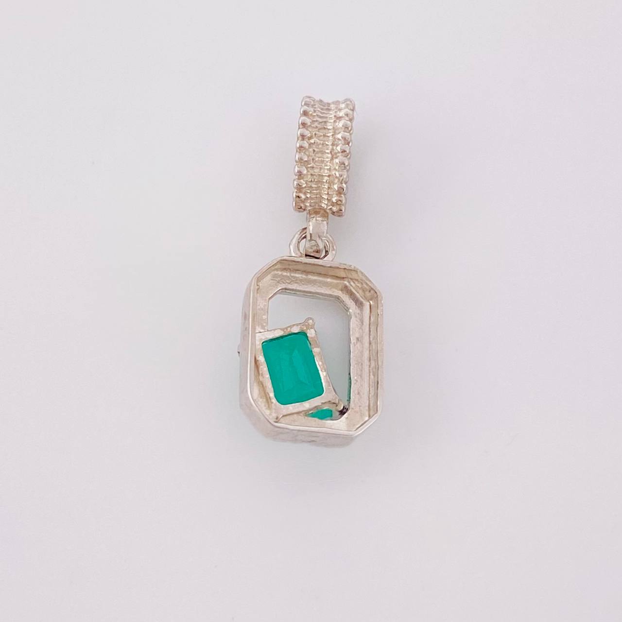 Pendant Square Emeralds 0.47 Pts 1 g / 3/4 in Silver 925