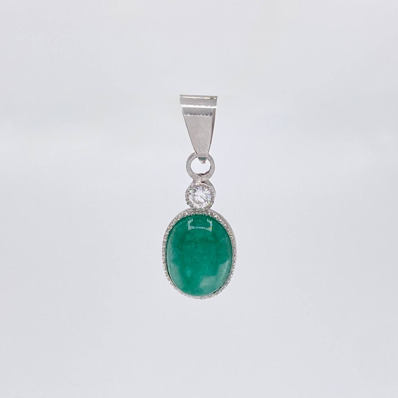 Dije Ovalado Esmeralda 3.6 Qts 1.75 g / 1 in Plata 925
