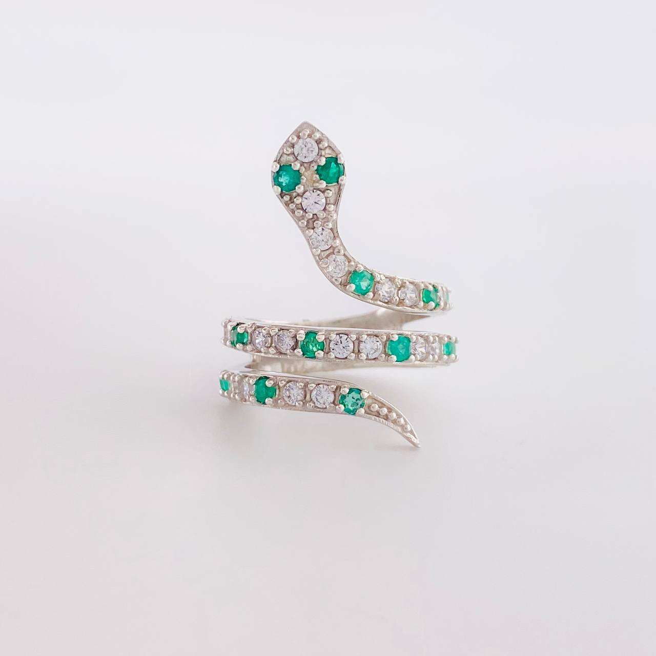 Snake Ring with Emeralds 0.43 Pts 5.55 g / T7 1/4 Silver 925