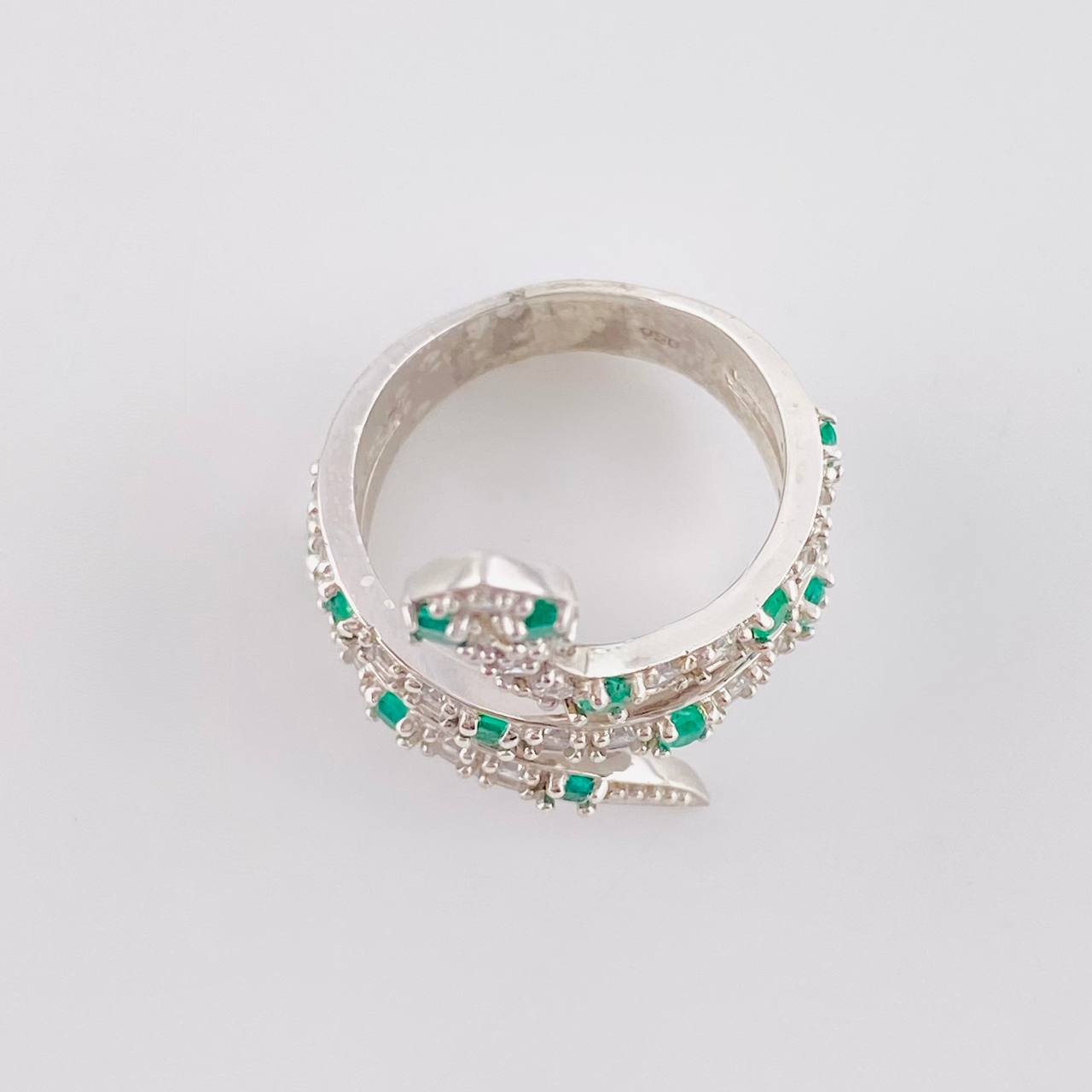 Snake Ring with Emeralds 0.43 Pts 5.55 g / T7 1/4 Silver 925