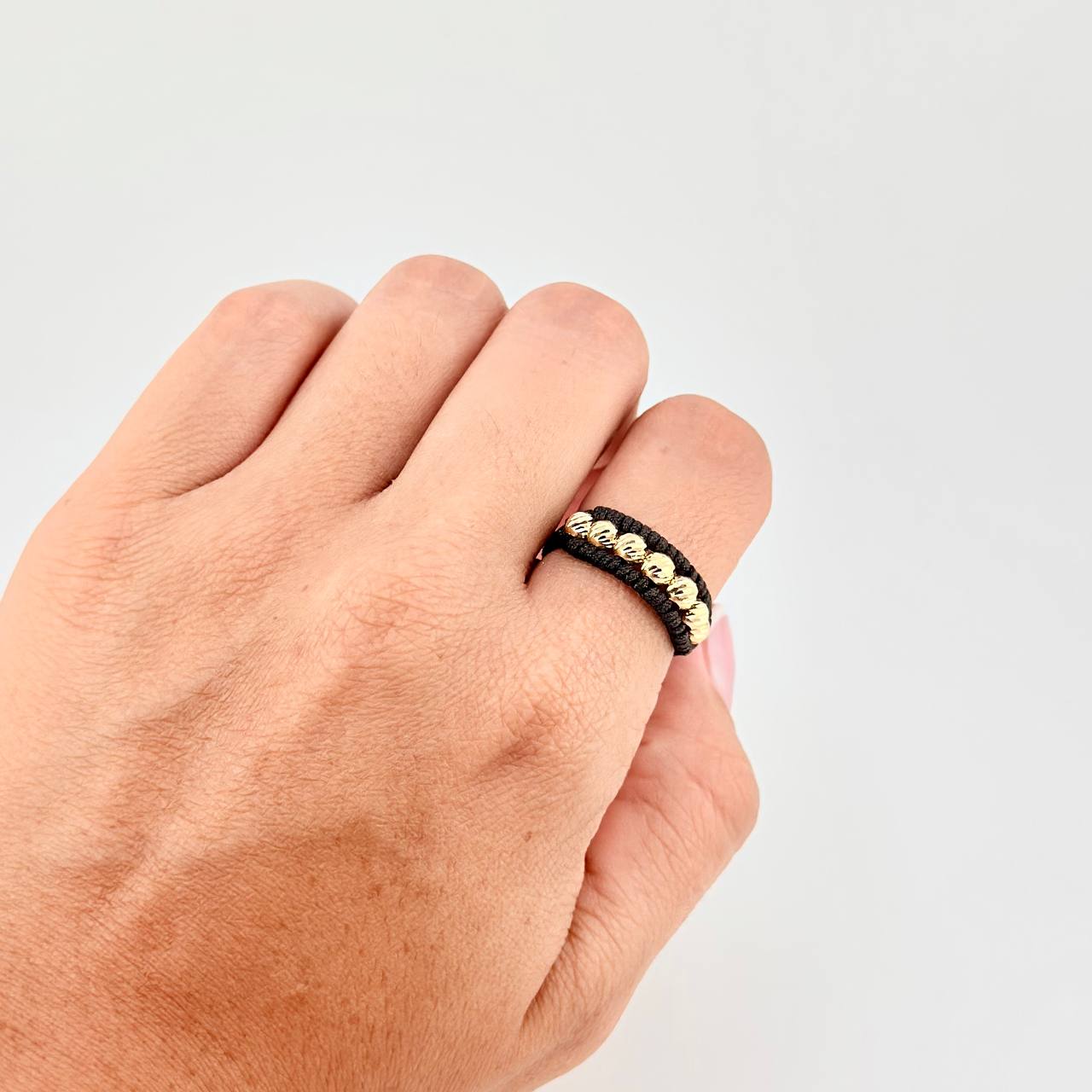 Black Woven Ring with Diamond Cut Beads 0.55 g / T7 Yellow Gold 18K