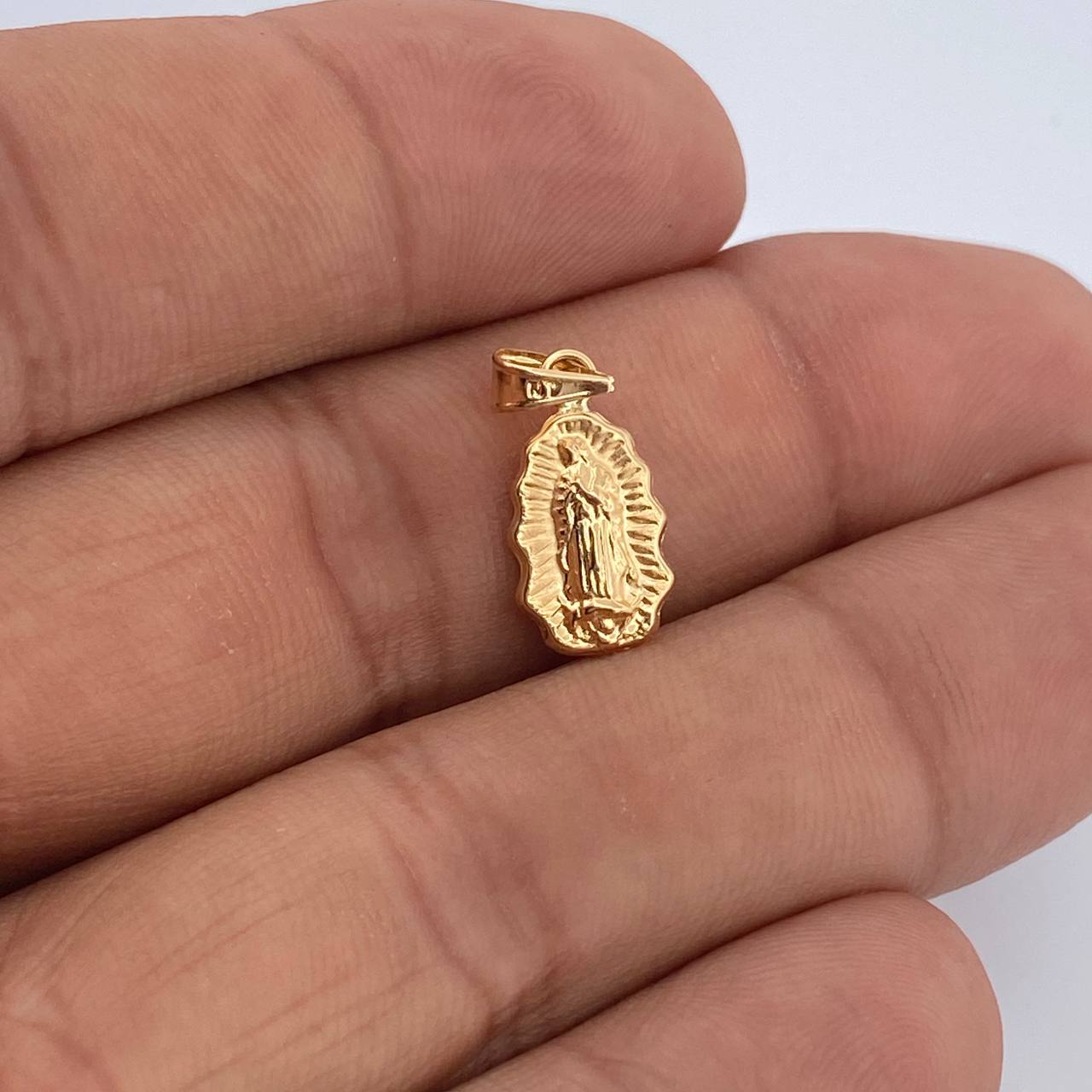 Pendant Virgin of Guadalupe 0.55gr / 0.8in / 18K Gold +0$
