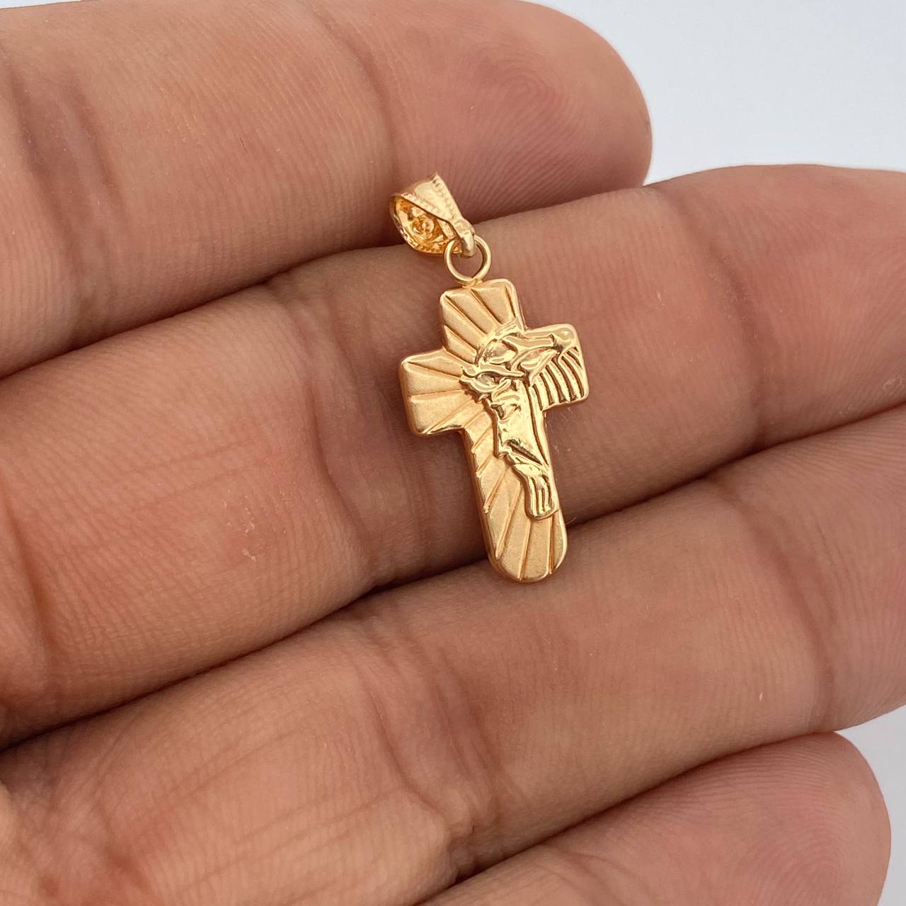 Dije Cruz Rostro Cristo 0.75gr / 1 in / Oro Amarillo 18K &