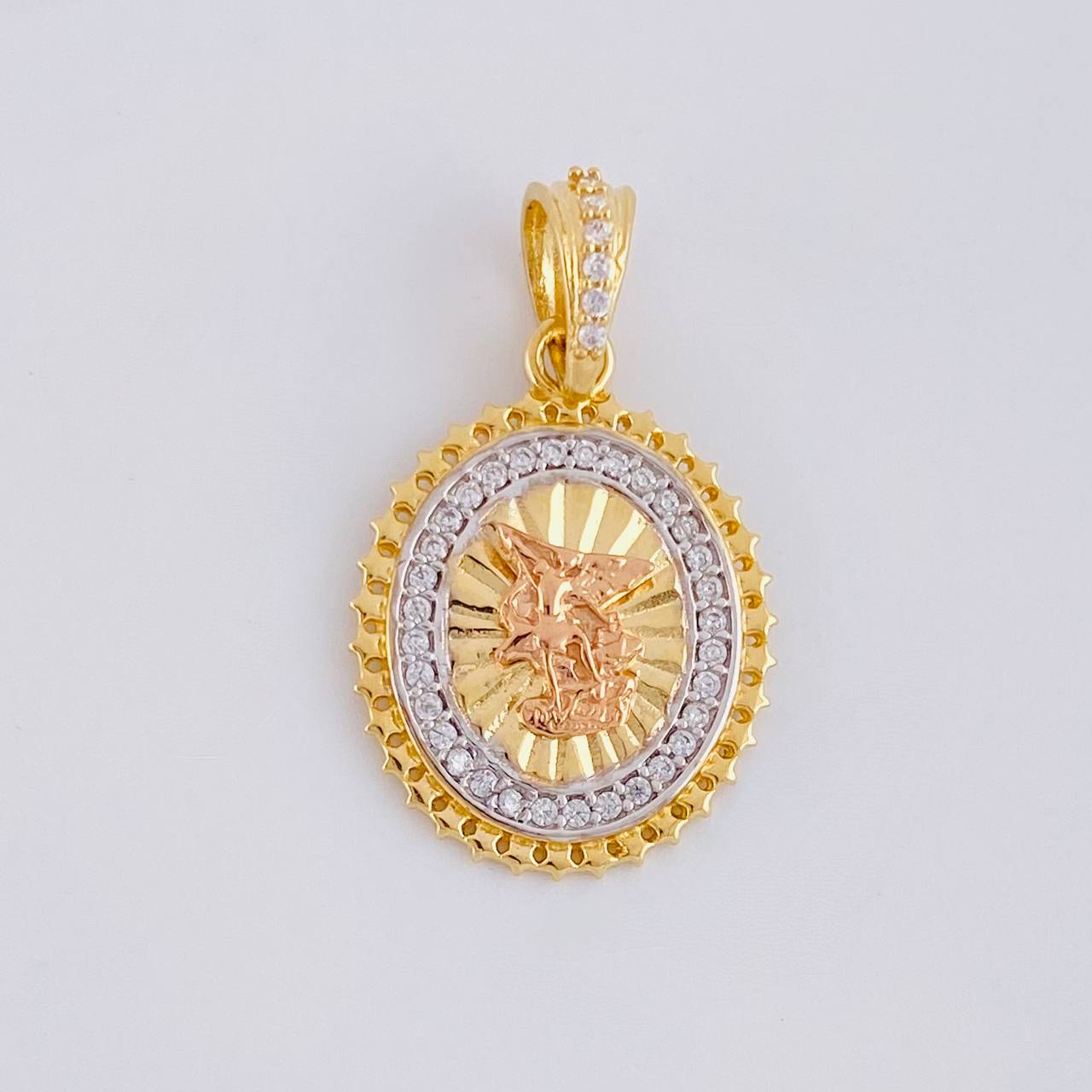 Dije Medalla circular san miguel 3.15g / 1 in Tres Oros 18K