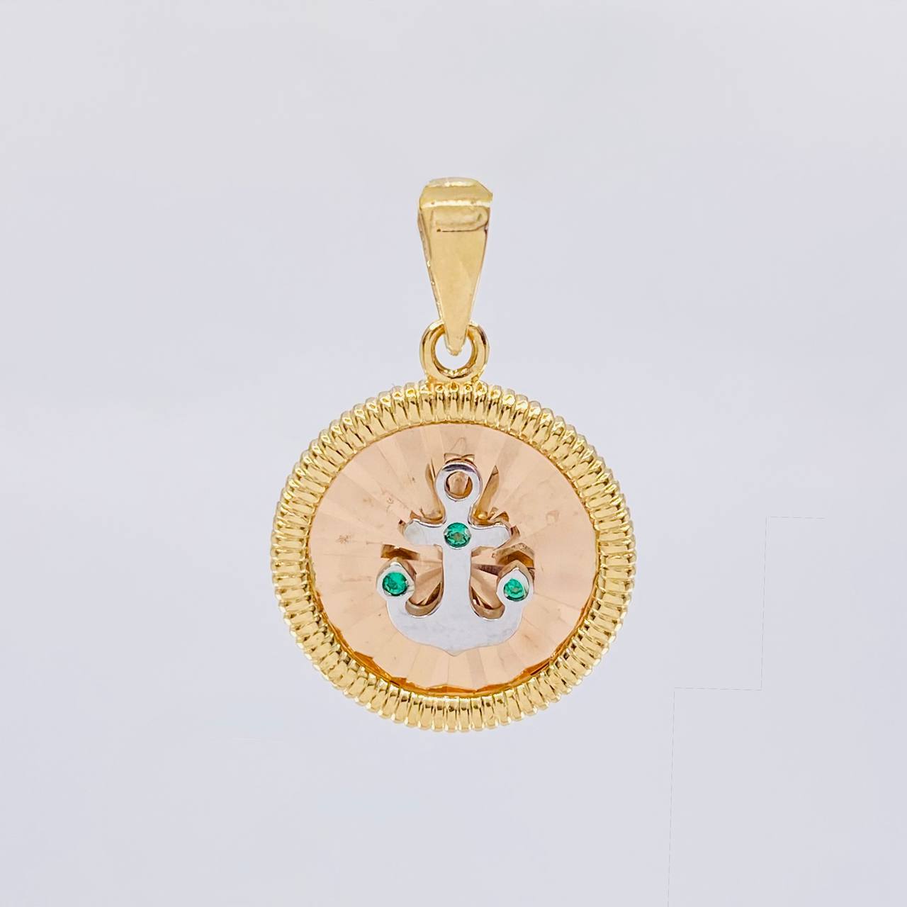 Dije Circulo ancla diamanatado 2.8g / 1 in Tres Oros 18K