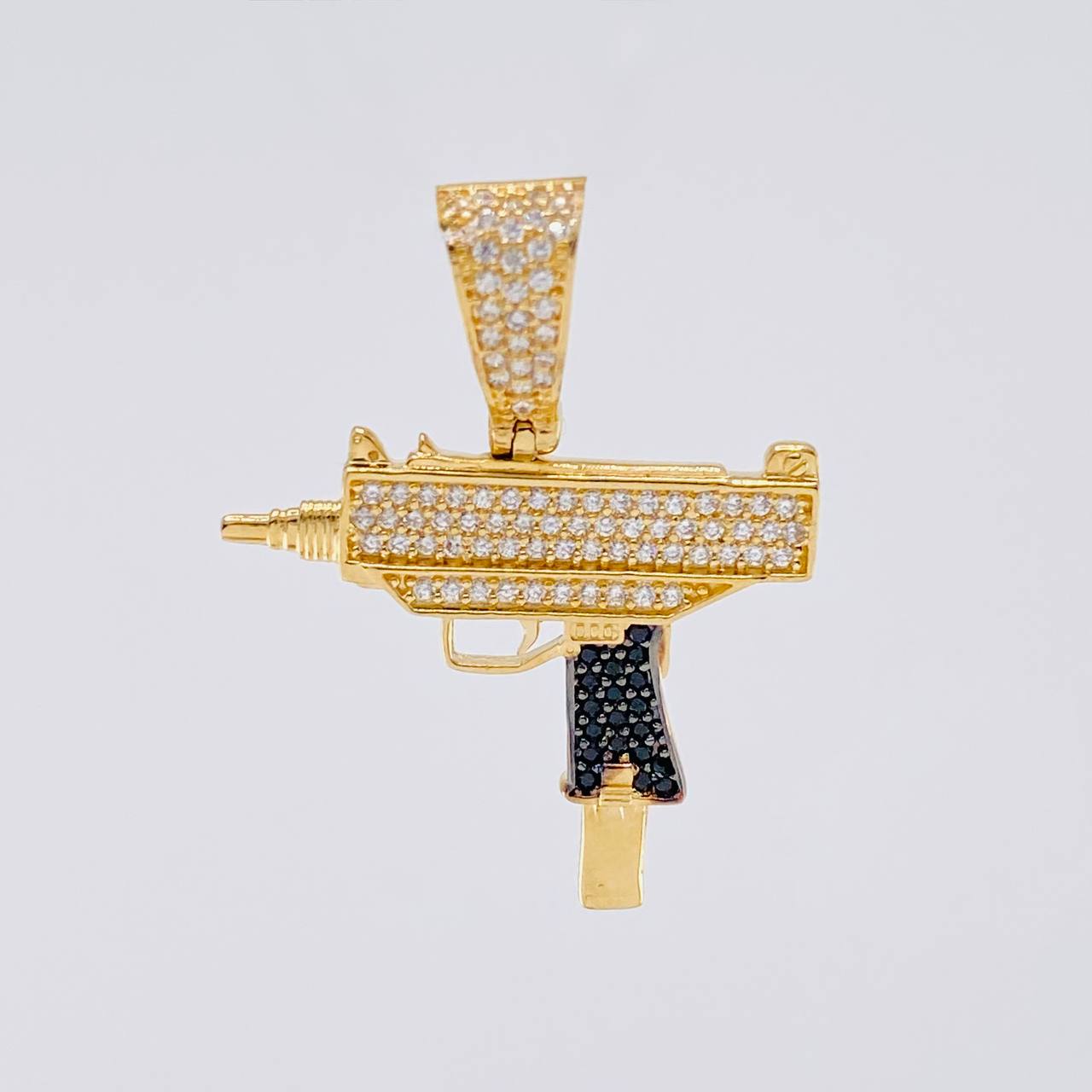 Dije mini uzi 3.9g / 1 1/4 in Oro Amarillo 18K