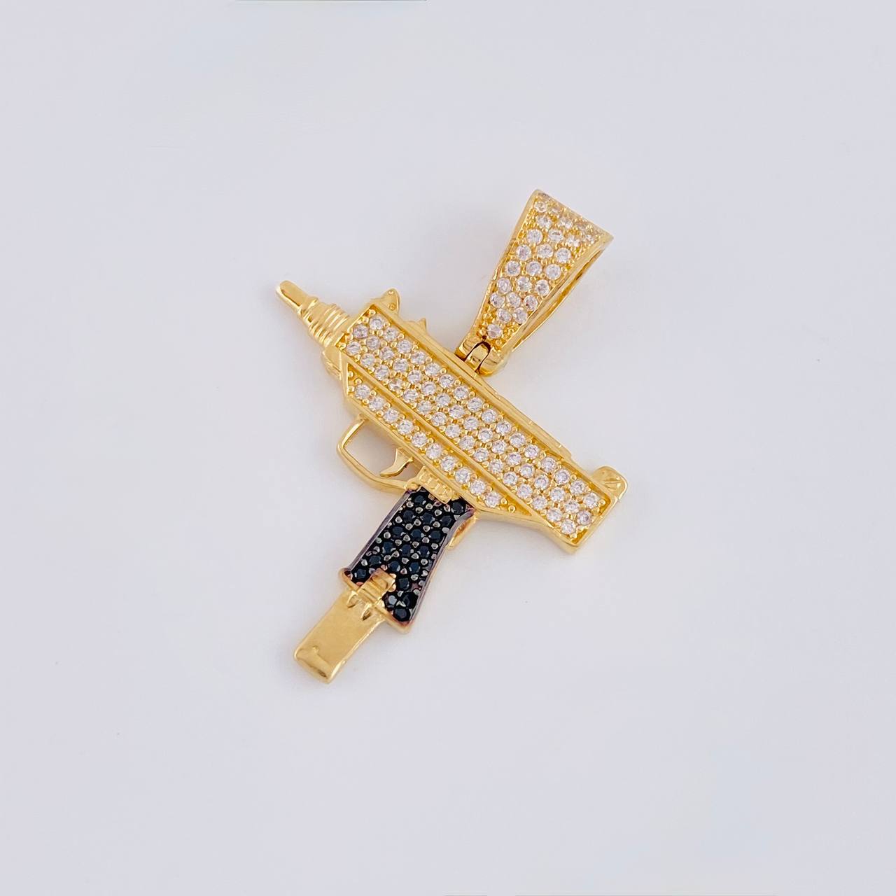 Dije mini uzi 3.9g / 1 1/4 in Oro Amarillo 18K