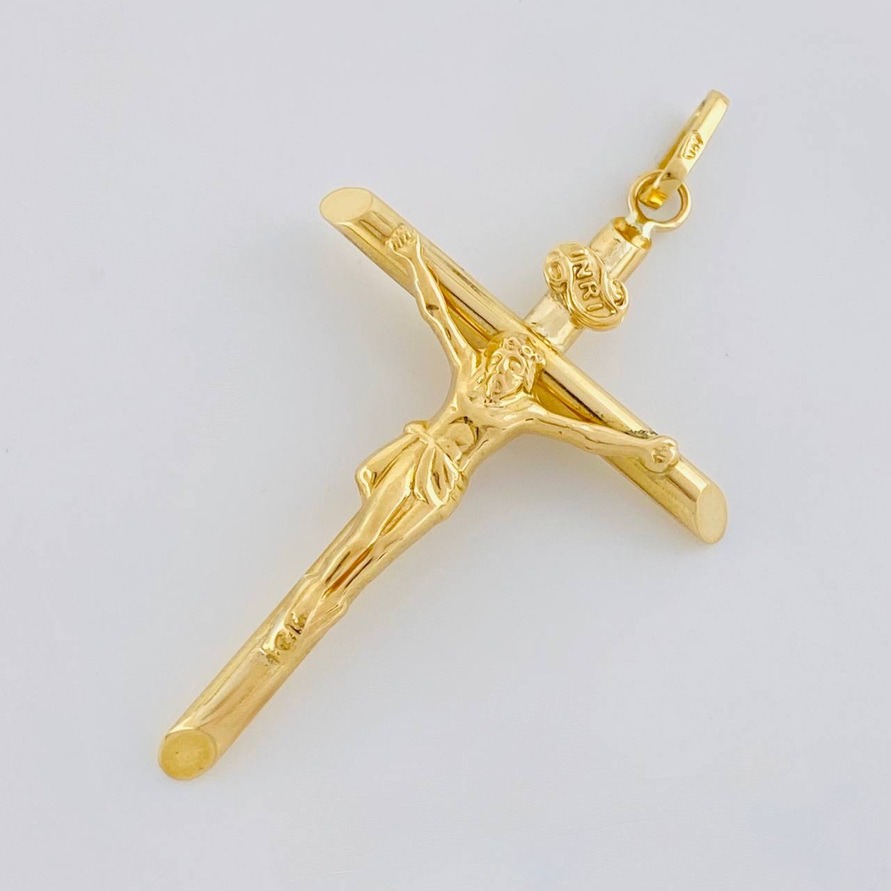 Dije Cruz Cristo Puntas Planas 2 g / 2 in Oro Amarillo 18K