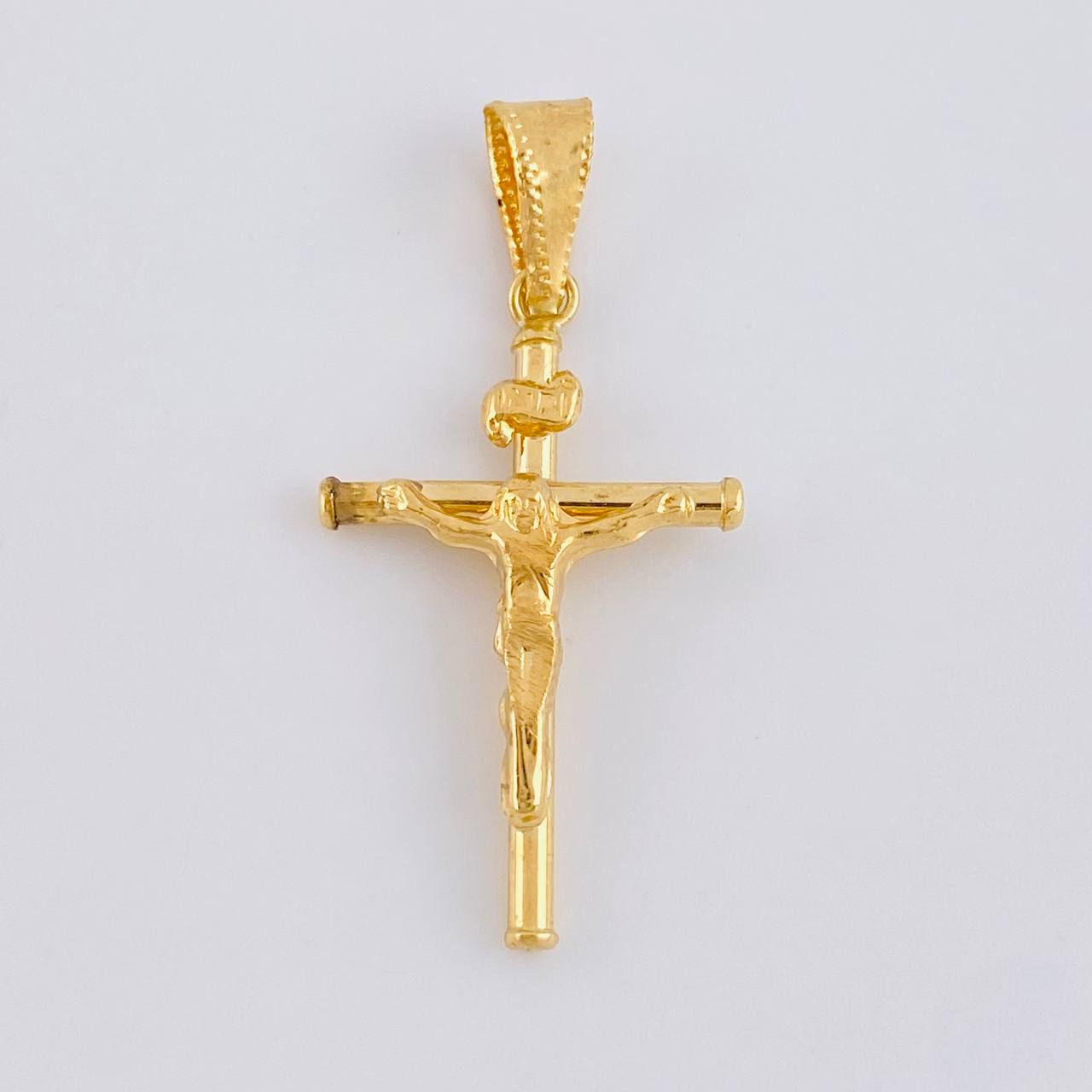 Pendant Cross Christ 1.1 g / 1 1/2 in 18K Yellow Gold
