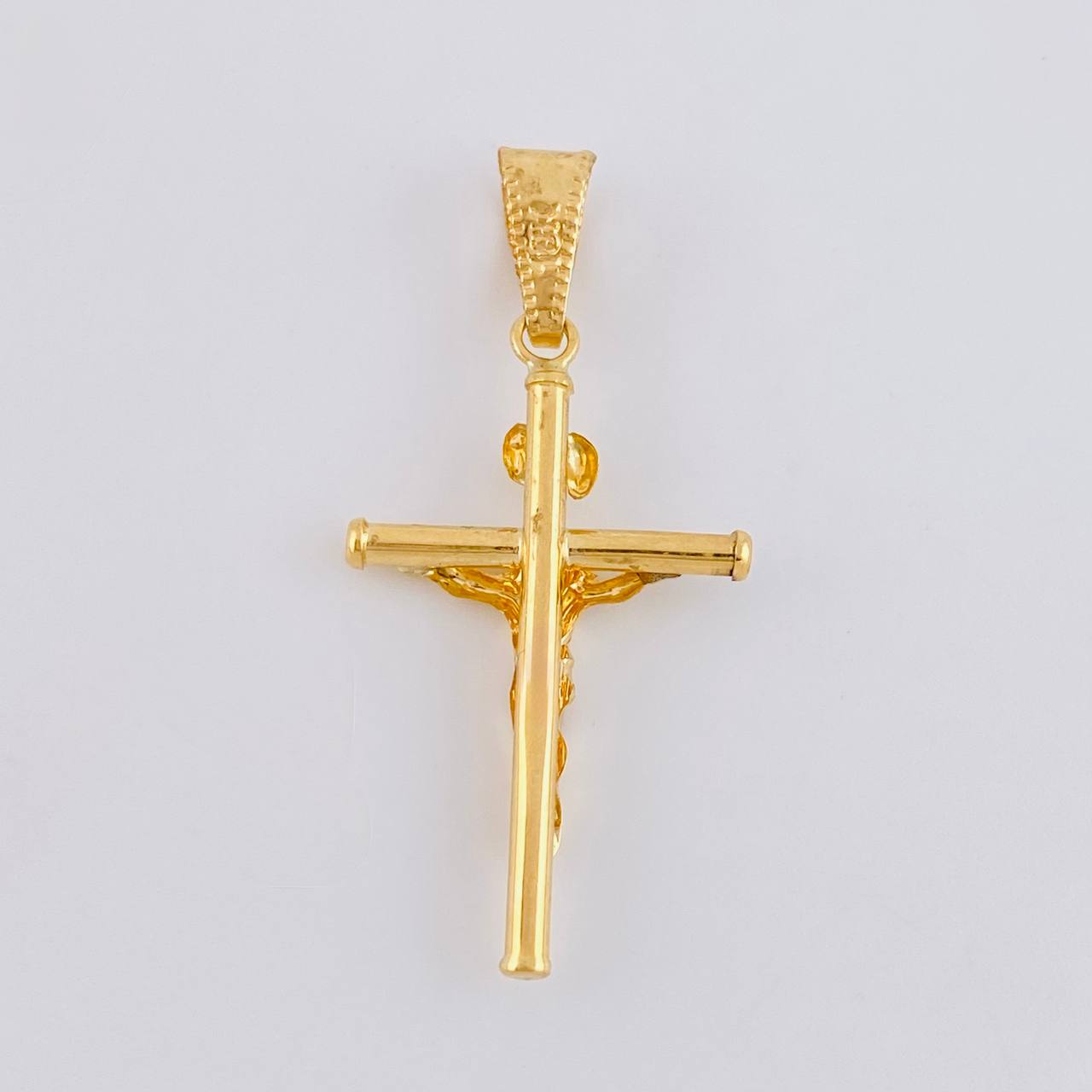 Pendant Cross Christ 1.1 g / 1 1/2 in 18K Yellow Gold