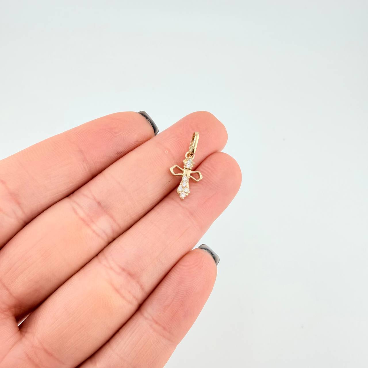 Dije Cruz Puntas Flechas 0.75g / 3/4 in Oro Amarillo 18K