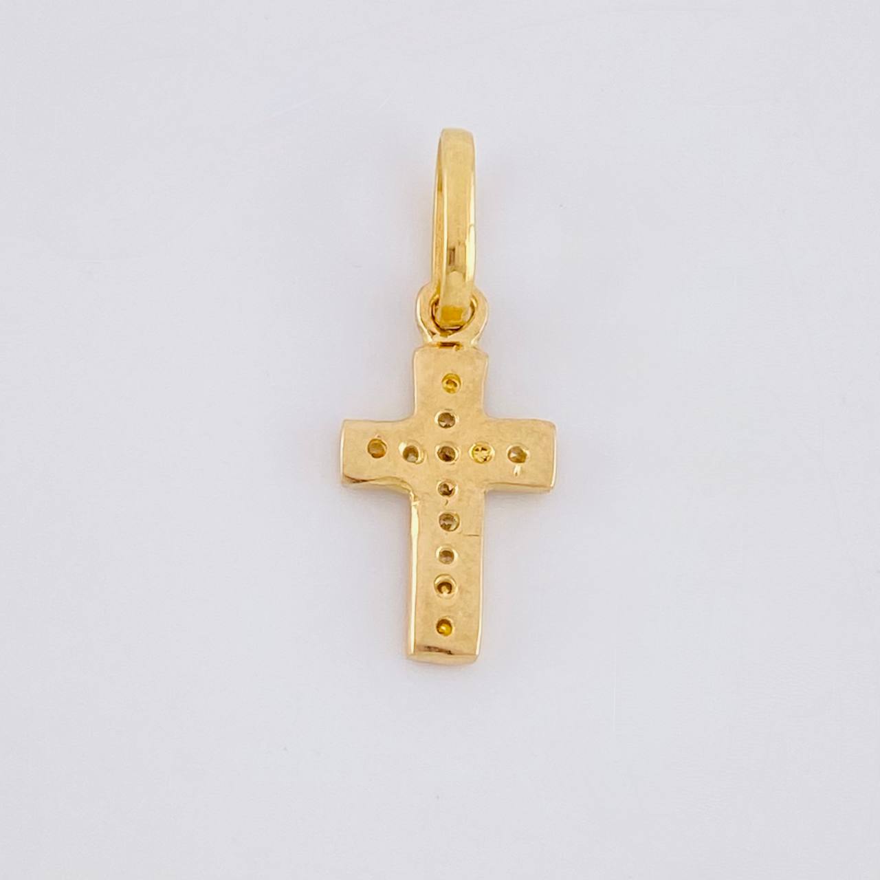 Dije Cruz Basteada 0.6g / 3/4 in Oro Amarillo 18K