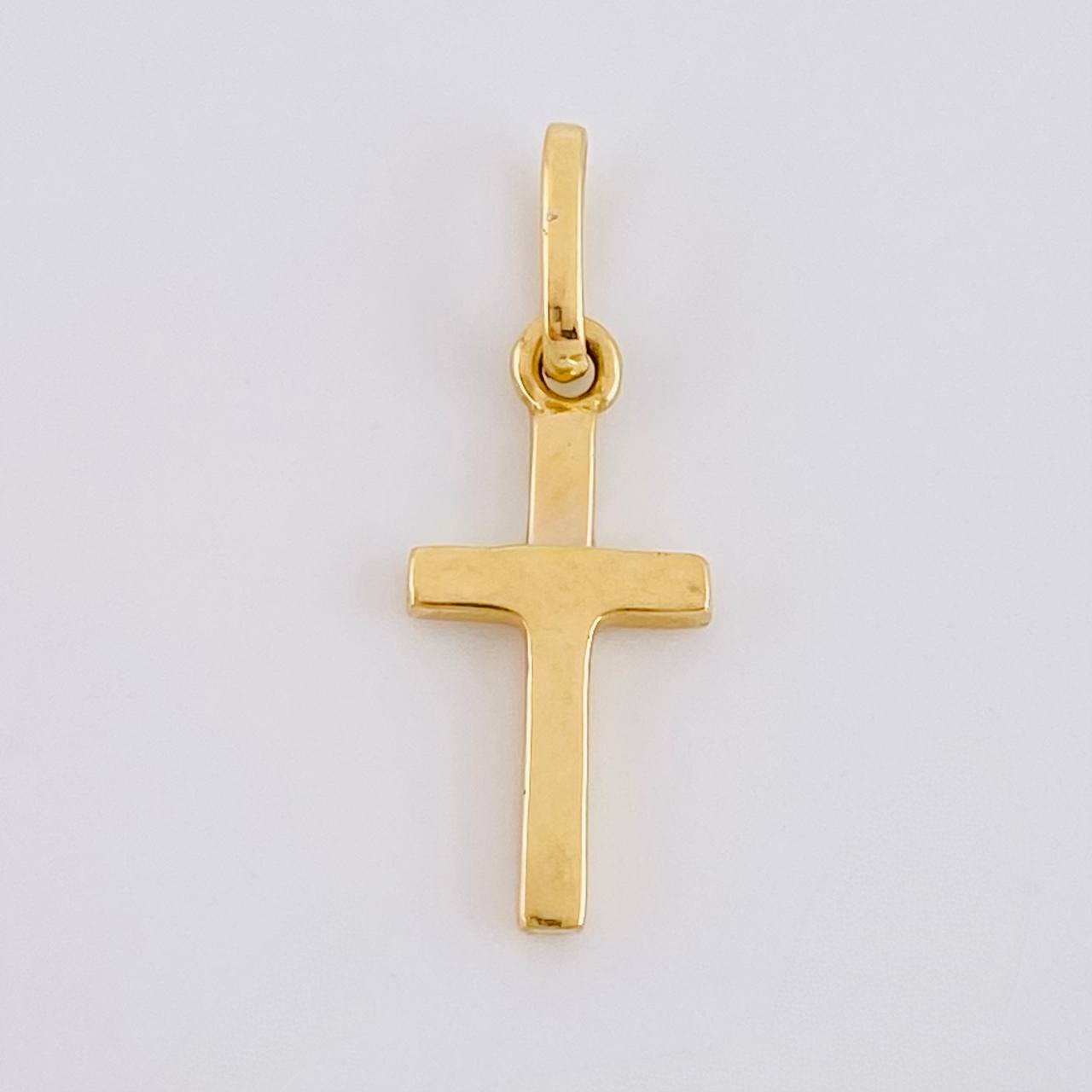 Dije Cruz Lisa 0.8g / 3/4 in Oro Amarillo 18K